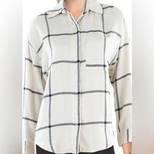 Z Supply//Women’s button down plaid shirt